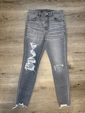 American Eagle Grey Super Hi-Rise Distressed Jegging Size 8 Regular